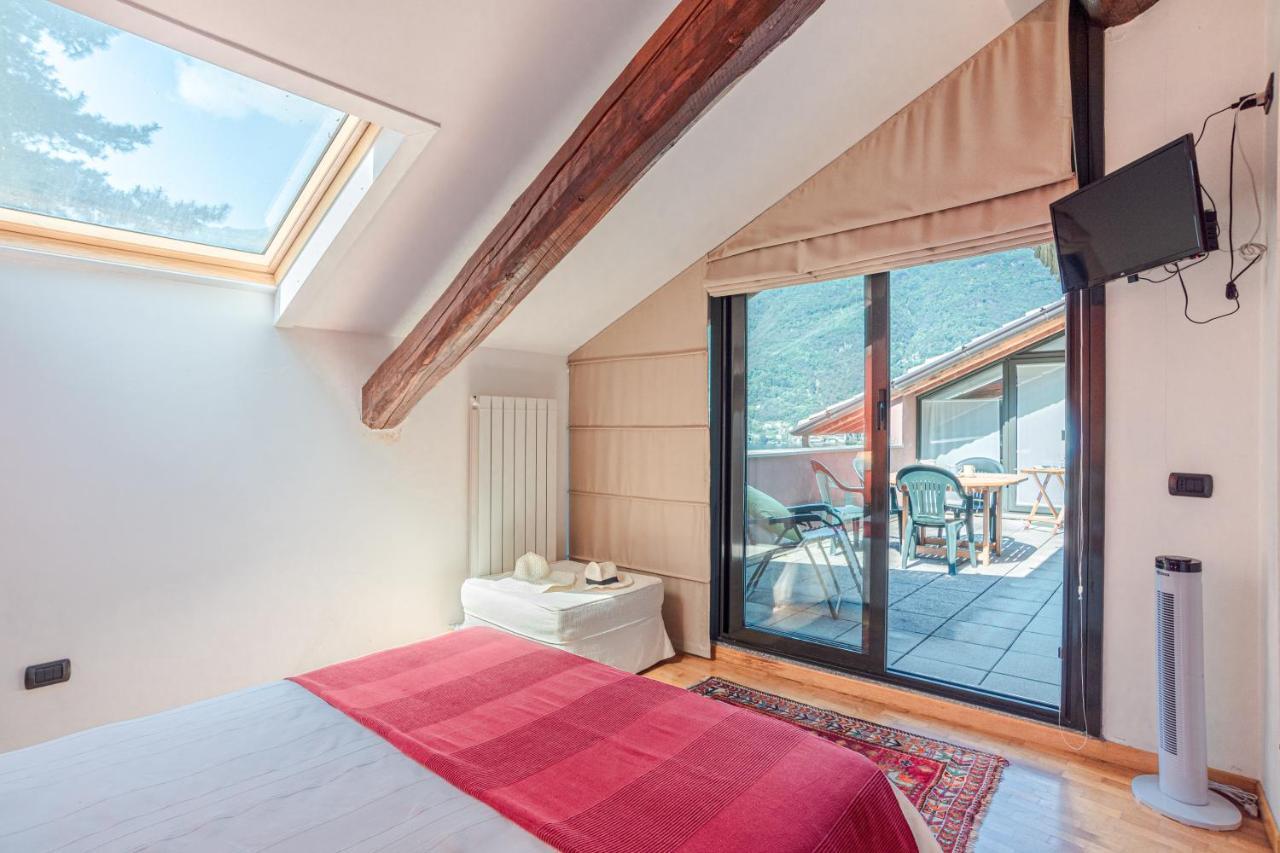 Apt With Terrace And Shared Pool! Lake View! Apartment Nesso Exterior photo